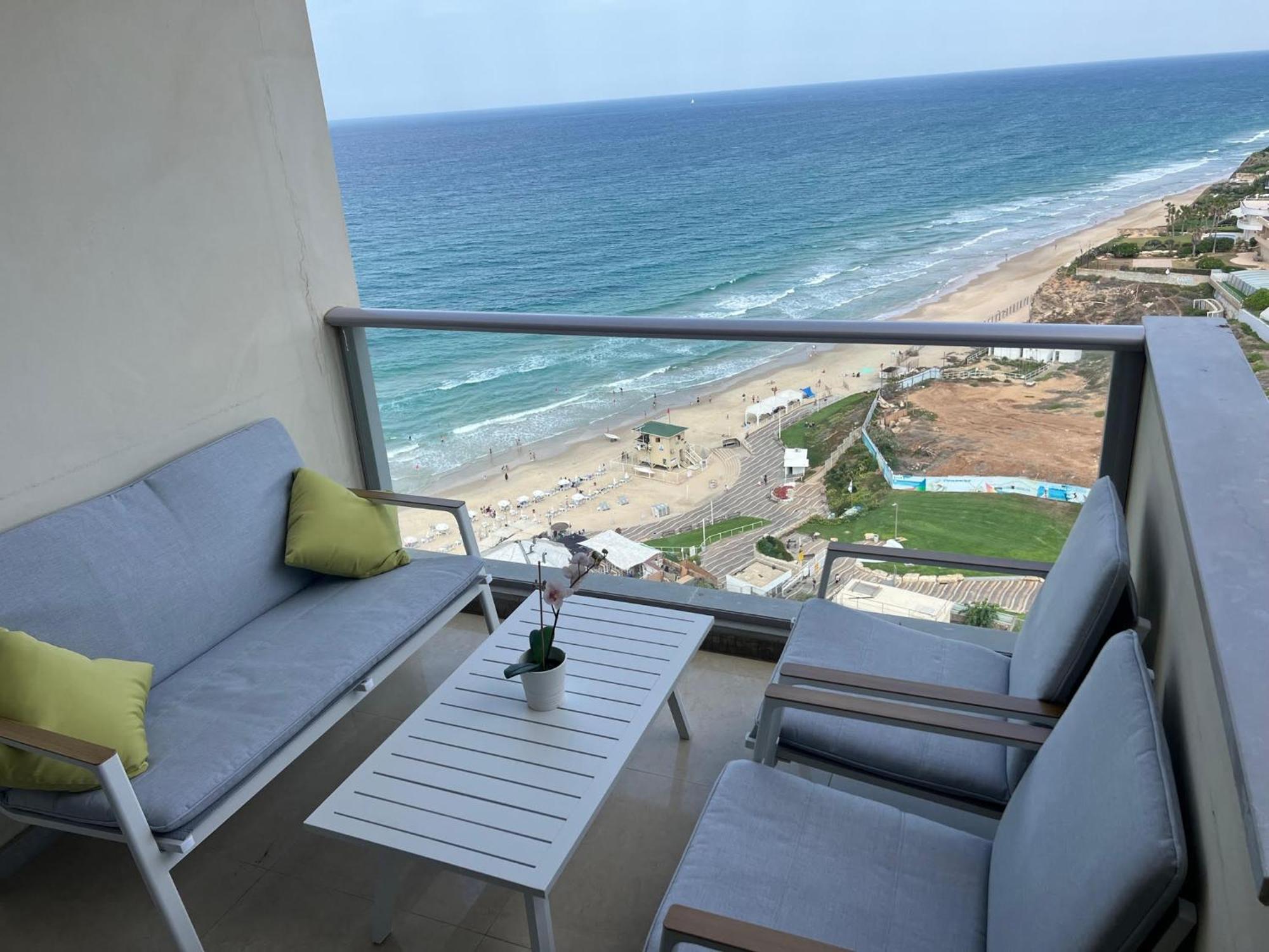 Luxury Sea View Apartment Herzelia Extérieur photo
