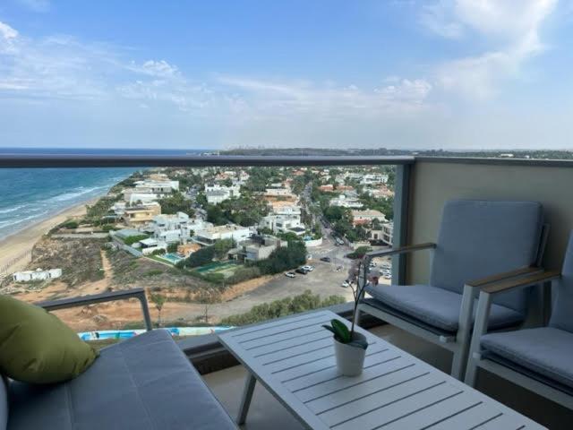 Luxury Sea View Apartment Herzelia Extérieur photo